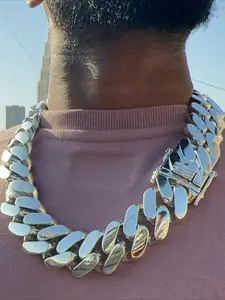 22mm heavy men's Miami Cuban link chain, Cuban chain necklace, Cuban Link Jewelry, with Italian clasp, hip-hop trendy custom luxury Cuban chain, suitable for dating and parties, ideal as a gift for Valentine's Day
