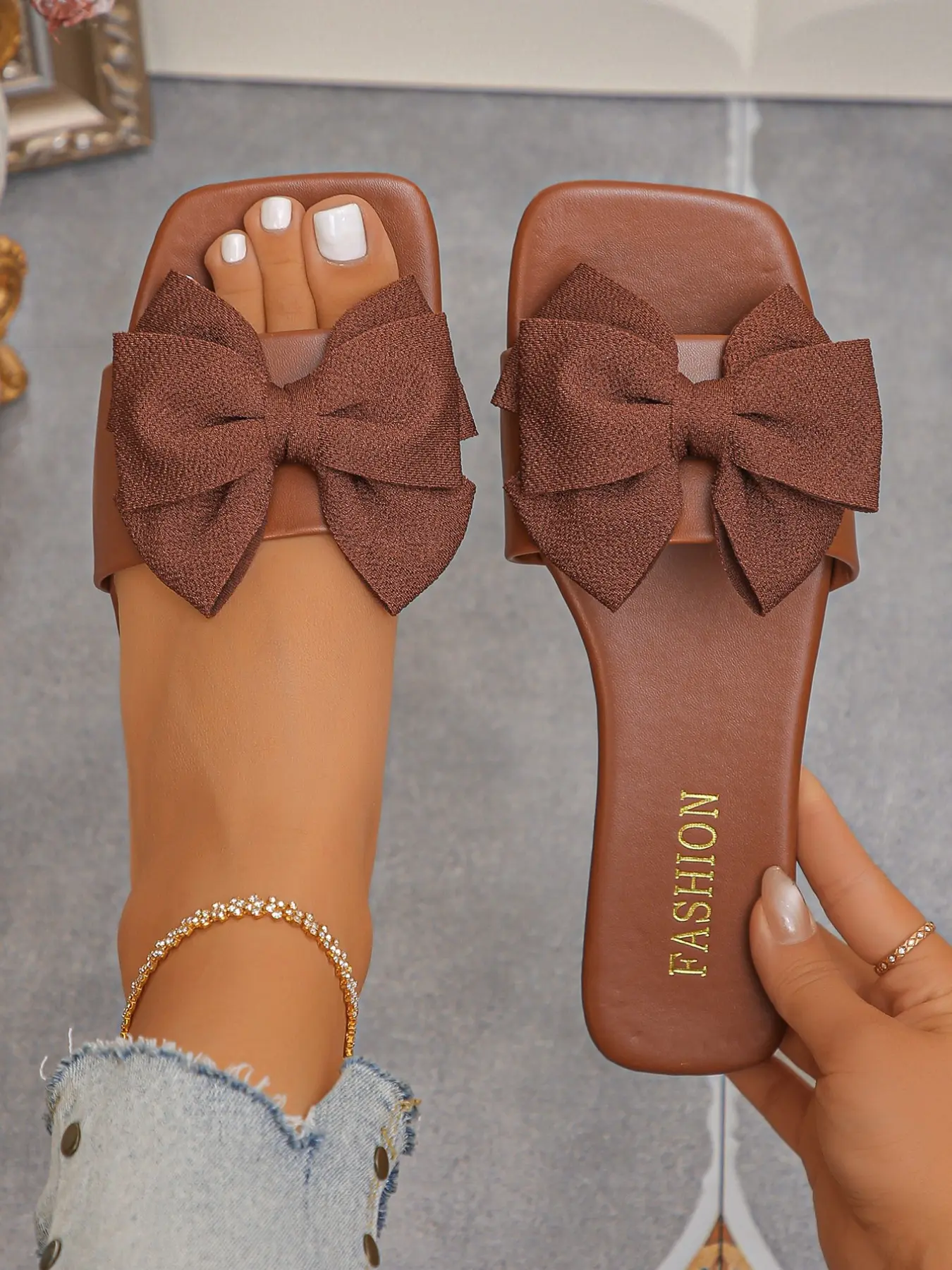 Summer New Fashion Bow Sandals for Women, Fashionable PU Slides, Multiple Colors Available, Flat Toe-Open Outdoor Flip Flops, Beach Shoes