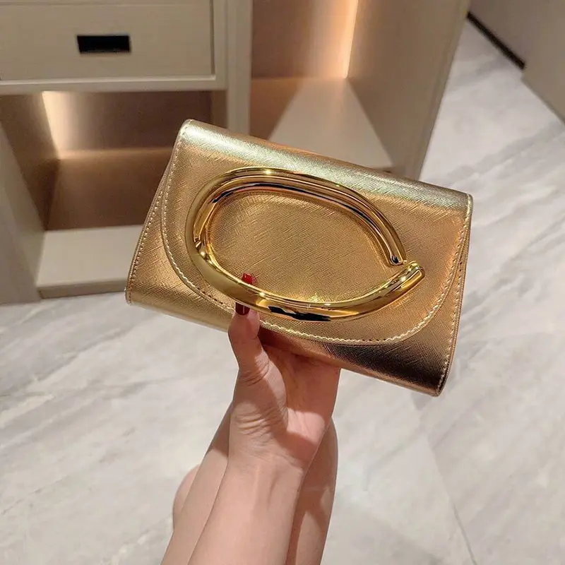 Women's Retro European-American Elegant Clutch Evening Bag - Versatile for Events, Retro Charm, Ideal for Brides, Banquet to Ball, Party-to-Ball Use, Perfect Women's Gift