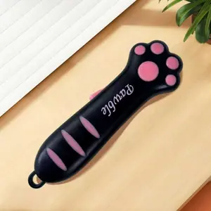 Cute Cat Paw-Shaped Utility Knife, Manually Retractable, Lightweight and Portable, Suitable for Craft Enthusiasts, Home Use, Ideal for Cutting Paper, Opening Packages, and Crafting Activities
