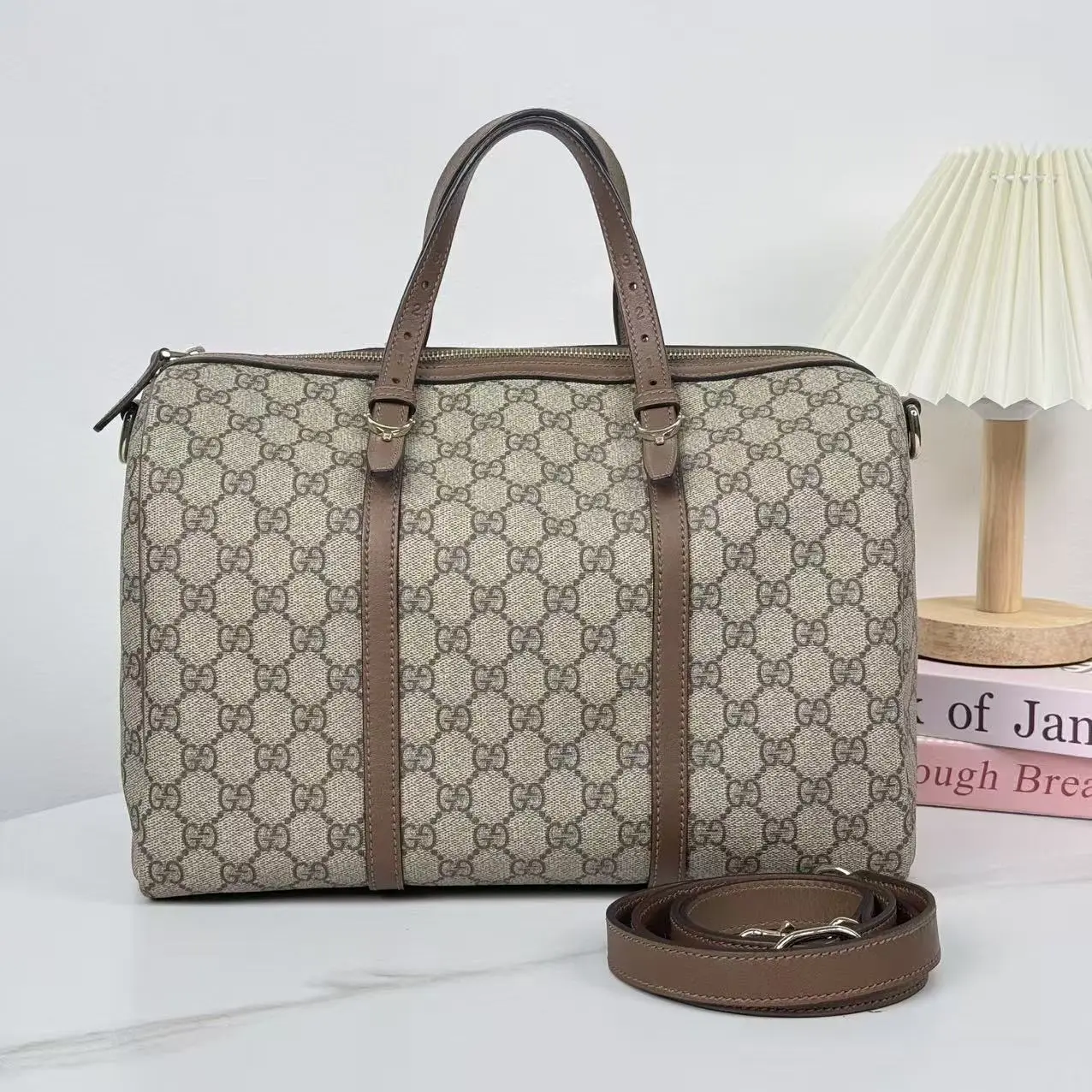 Pre-owned GUCCI GG Supreme Boston