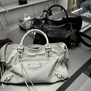 New Arrival Rivet Pillow Bag - Ins Motorcycle Style, High-End Large Capacity, Shoulder/Crossbody/Handheld for Trendy Cool Girls