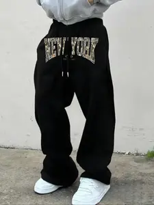 Men's Drawstring Waist Printed Pants, New York Letter Print, Comfortable Casual Joggers, Casual Sport Trousers, Casual Fashion Bottoms, Casual Streetwear Trousers, Suitable for All Seasons, Wide Range of Pairing Options