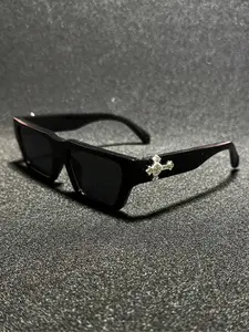 Men's Fashion Rhinestone Cross Pendant Glasses, PC Anti-Explosion Lenses, Sporty Casual Streetwear, Vintage Flat Top Sunglasses