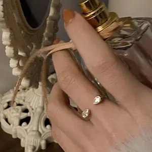 Minimalist Adjustable Open Ring for Women – Delicate Statement Band, Trendy Modern Jewelry