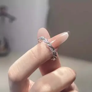 Springtok Zircon Twist Rope Ring for Women - Fashionable Stacking Pinky Ring, Everyday Party Jewelry Y2K Gift