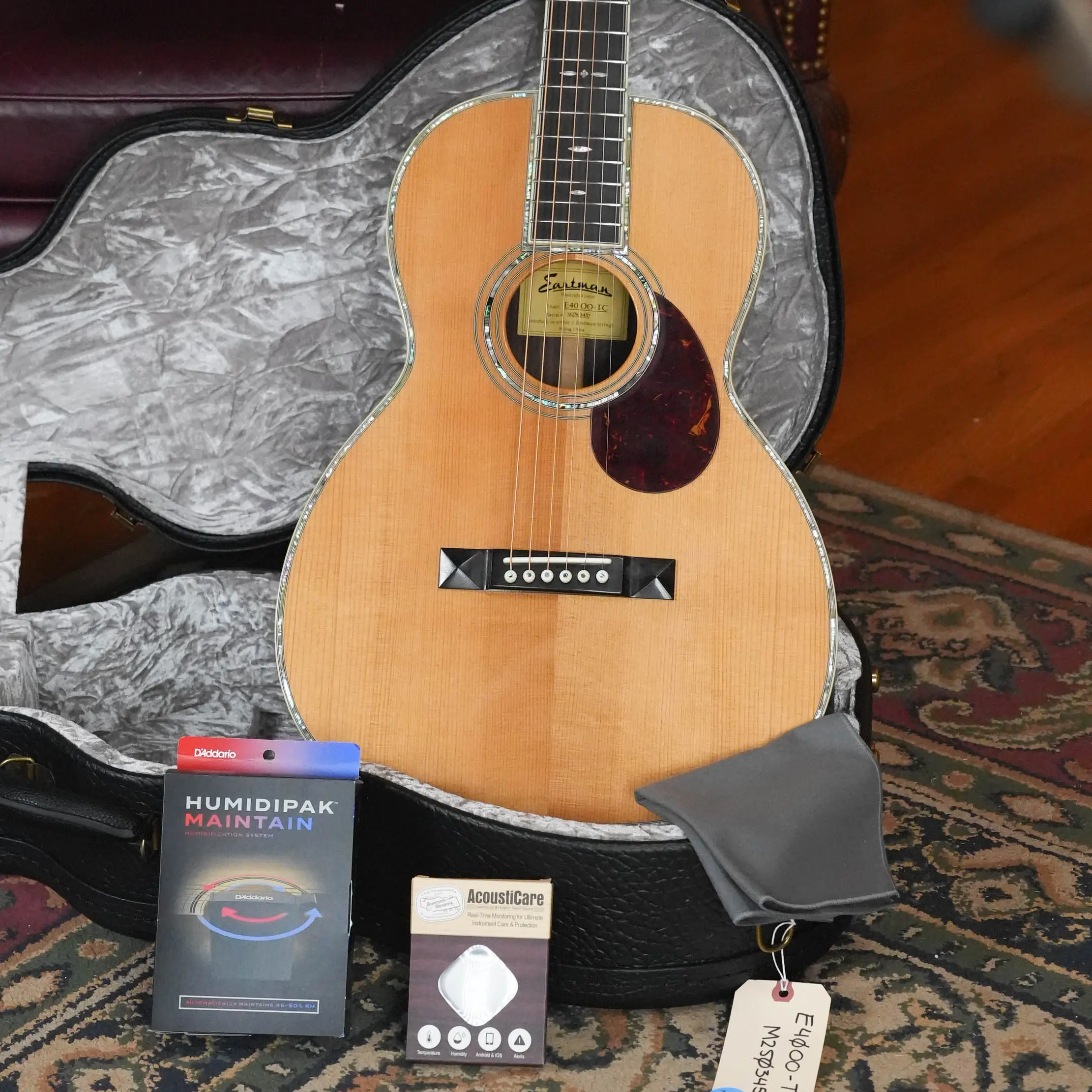Eastman E40OO-TC Natural Gloss Finish OO Acoustic Guitar #3457