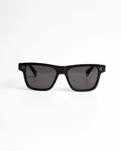 KIAN - Black