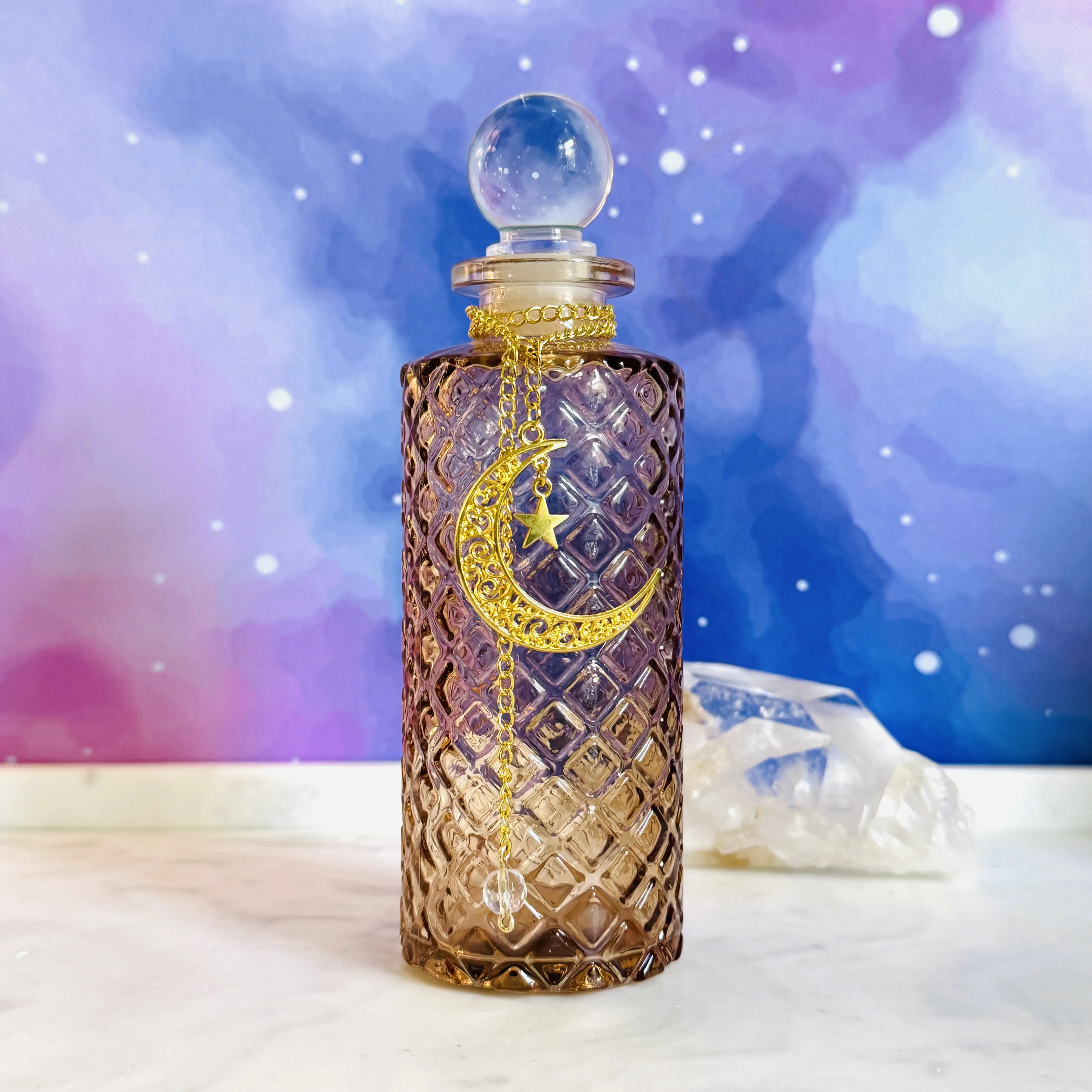 Amber Celestial Lunar Glass Decanter – Decorative Moon Bottle for Home & Altar Decor with Gold Moon & Star Charms Clear Quartz for Rituals Free Spell Cards and Moon Magic Bundle Printables