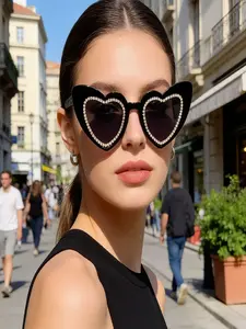 Rhinestone Heart Sunglasses, Perfect for Photoshoots, Dates, Music Festivals, Beach Vacations, Birthday Parties, Daily Wear