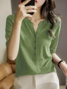 Women's V-Neck Half-Sleeve Knit Sweater, Thin Loose-Fitting Casual Top, Fashionable Simple Design, High-Quality Soft Fabric, Knitwear