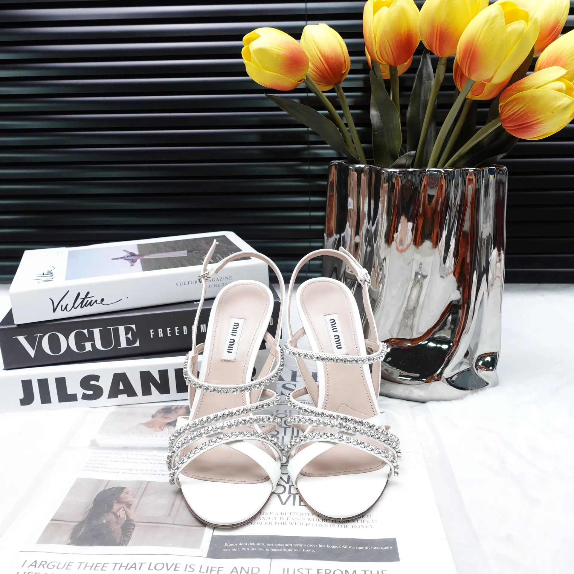 Pre-Owned Miu Miu White Leather High Heels