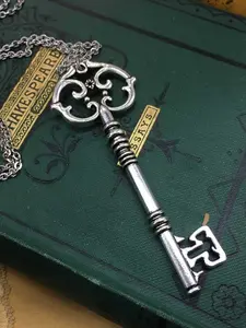 Gothic Style Pendant Necklace, Unique Design Jewelry Accessory, Exquisite Jewelry Gift, Perfect Gift for Gothic Fashion Lovers, Stylish and Trendy Look