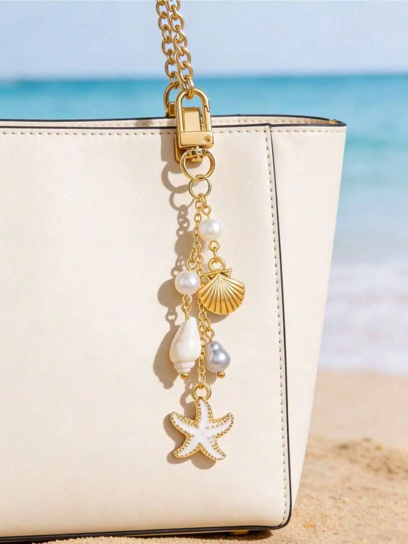 Seashell & Starfish Ocean Themed Keychain With pearl pendant and lobster clasp, charm for bags and car keys, Bag Accessories Charms, Beach style accessory for women, Ideal gift for birthday, Mother's Day and beach lovers