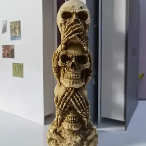 Halloween Resin Craft Decoration, Three Skull Heads Design, Creative Halloween Decorative Figurine Statue, Perfect for Home & Party Use
