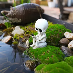 Rotating Skull Fishing Lure, Creative Halloween Decorative Fish Head, Rotatable Resin Craft, Home Garden Decoration Gift, Exterior Decorative Statues, Garden Gnome Statue, Garden Sculptures Statues, Garden Accessories