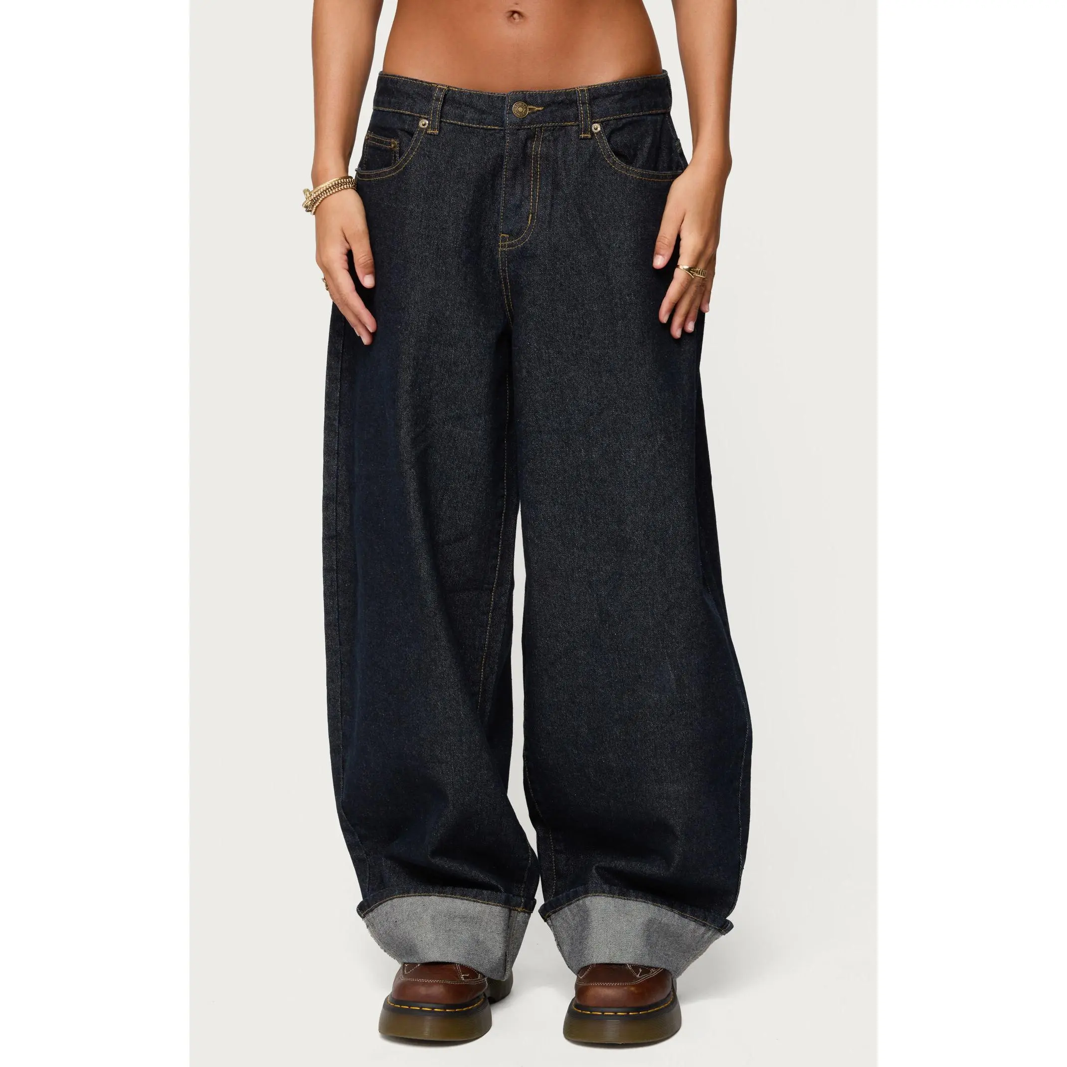 Edikted Women's Kella Extra Oversized Low Rise Jeans