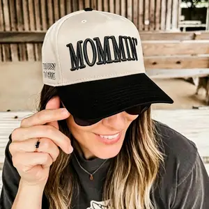Mommin’ Embroidered Trucker Hat for Women – Funny Mom Baseball Cap, Adjustable Snapback, Two-Tone Vintage Style, Mother’s Day Gift