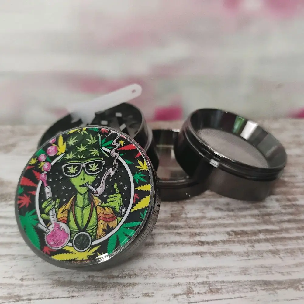 Manual Mini Herb Grinder, Essential kitchen utensil for Spice Preparation
