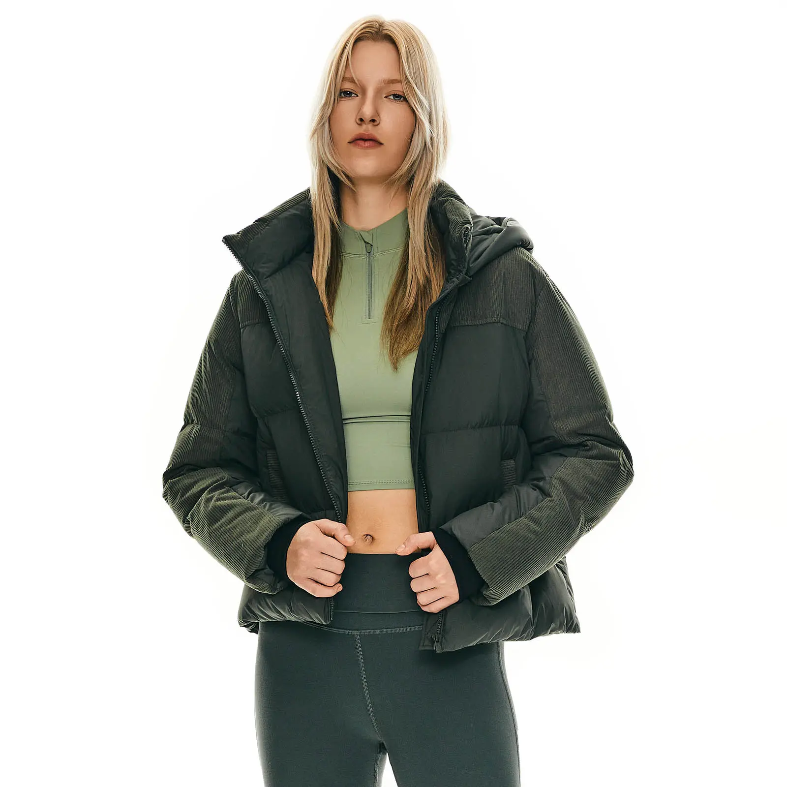 Orolay Women's Cropped Puffer Jacket Winter Hooded Zip Quilted Down Coat Warm Corduroy Fashion Outerwear with Pockets Womenswear