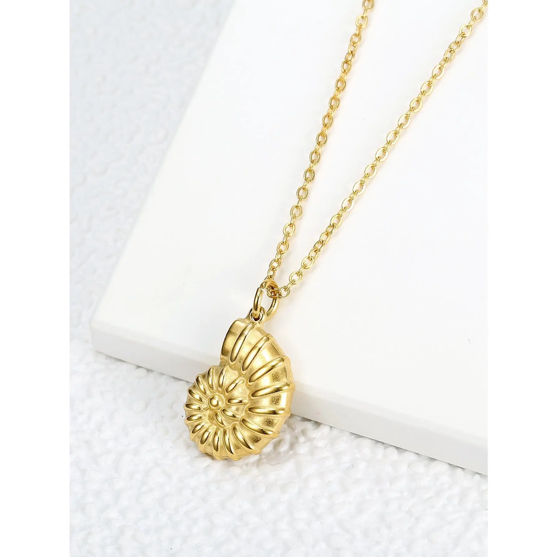 Women's Vintage-Edgy Versatile Long Geometric Ammonite Pendant Necklace - Stainless Steel Chain Costume Jewelry Accessory, Includes Pendant, for Casual, Party Wear, Unisex