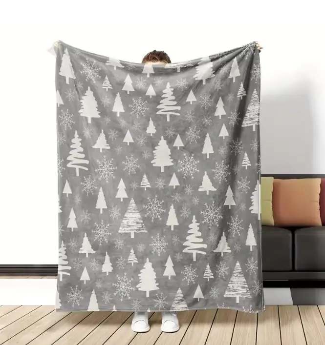Christmas Flannel Blanket – Gray Xmas Tree & Snowflake Print, Soft Cozy Winter Holiday Design for Sofa, Warm Festive Decor