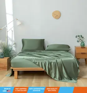 4 Pcs Queen Size Luxury Silky Soft Emerald Green Satin Sheet Set,1 Premium Moisture Wicking Fitted Sheet Fits Up to 16 Inches Deep Pocket + 1 Flat Sheet + 2 Pillowcases