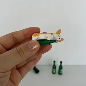 Mini drunk Corgi & Beer  - Poseable Dog with, Fidget Desktop Car Decor for Anxiety Relief, Dollhouse  Scene Ornaments birthday gift