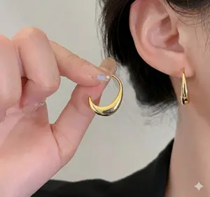 2026 New Arrival | Minimalist Teardrop Shaped Studs