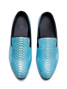 Men's loafers, European snake pattern, casual and comfortable design, breathable gradient color, fashionable shoe style