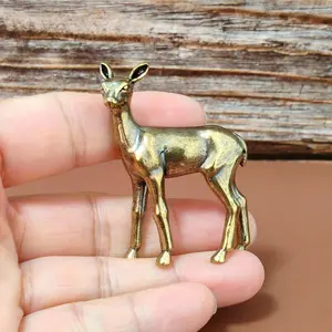 Brass Deer Figurine Vintage Stag Creative Moose Solid Copper Office Desktop Ornament Animal Collection Craft Decor Gift Decorative Figurines