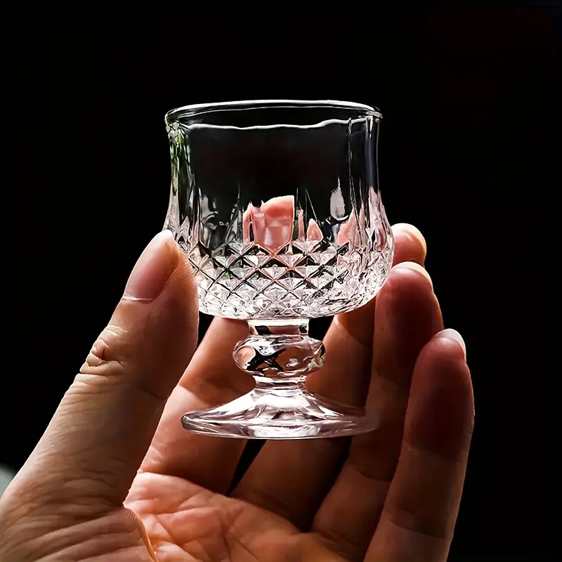 6-Piece Diamond Butterfly Sunflower Pattern Crystal Highball Glasses, Whiskey Glasses, 45ML Transparent Wine Cups, Fashion Mini Shot Glass Set, Whiskey Glass Gift, Drinkware, Drinking Glassware, Footed Whiskey Shot Glasses, Whisky Glass
