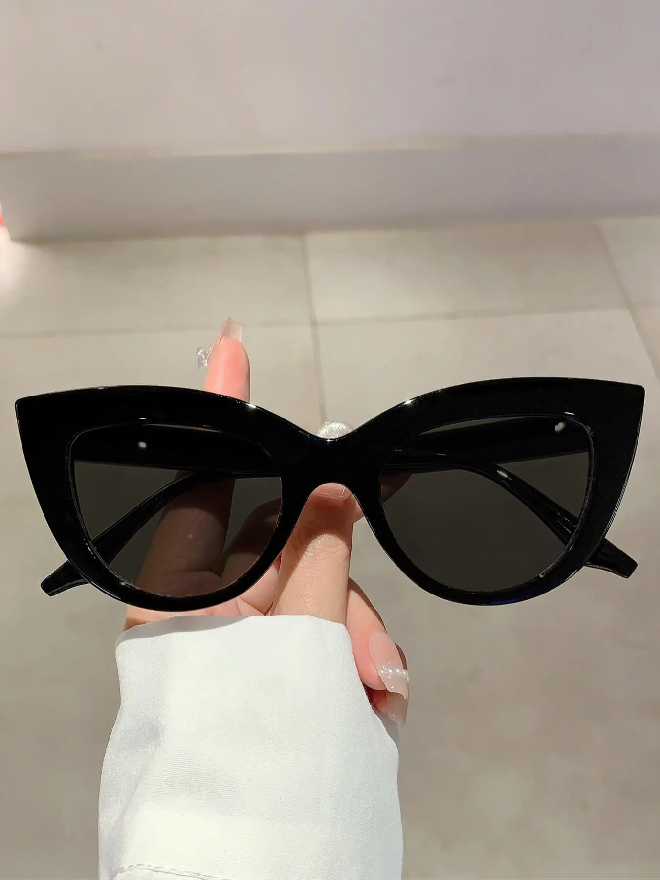 Unisex Plain Color Frame Sunglasses (1 Pair), Trendy Casual Cat Eye Frame Sunglasses for Everyday Use, Fashion Accessories for Outdoor Activities, Trendy Beach Eyewear, Stylish Glasses