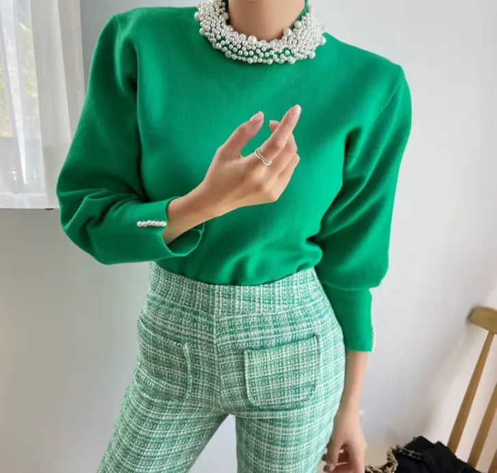 Mock Neck Knitted Blouse With Pearl Beaded Collar - Blusa De Punto De Cuello Simulado Decorado En Perlas