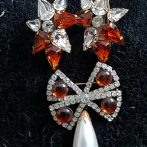 Gorgeous Brooch and Earrings with Swarovski Crystal