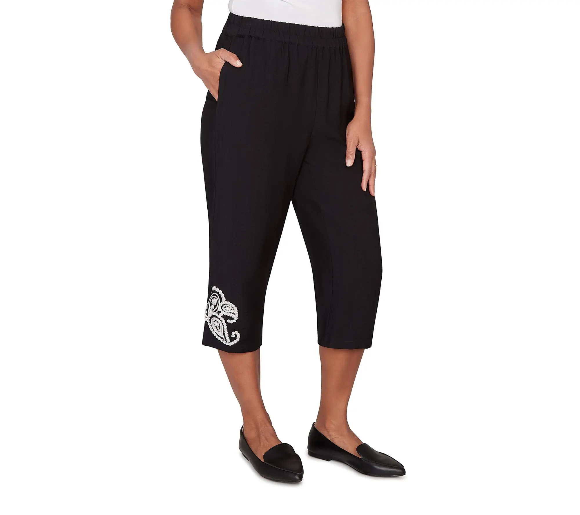 Alfred Dunner Petite Paisley Embroidered Relaxed Capri Pants