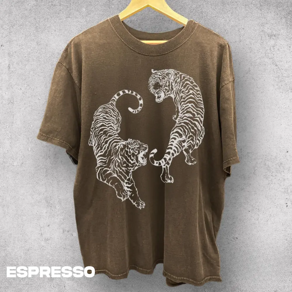 Comfort Colors Retro Tiger Graphic Tee, Vintage Animal Shirt, Streetwear T-Shirt, Bold Wildlife  Cotton Fit Womenswear