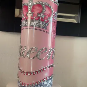 Hand Bedazzled Pink “Queen” Rhinestone Tumbler – 20oz Stainless Steel Double-Wall Cup – Sparkly Glam Gift for Her