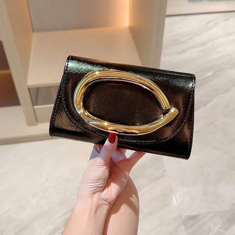 New European and American Retro Evening Bag for Brides, Versatile Evening Bag, Suitable for Weddings, Meetings, Banquets, Parties, and Balls. The Perfect Gift for Women