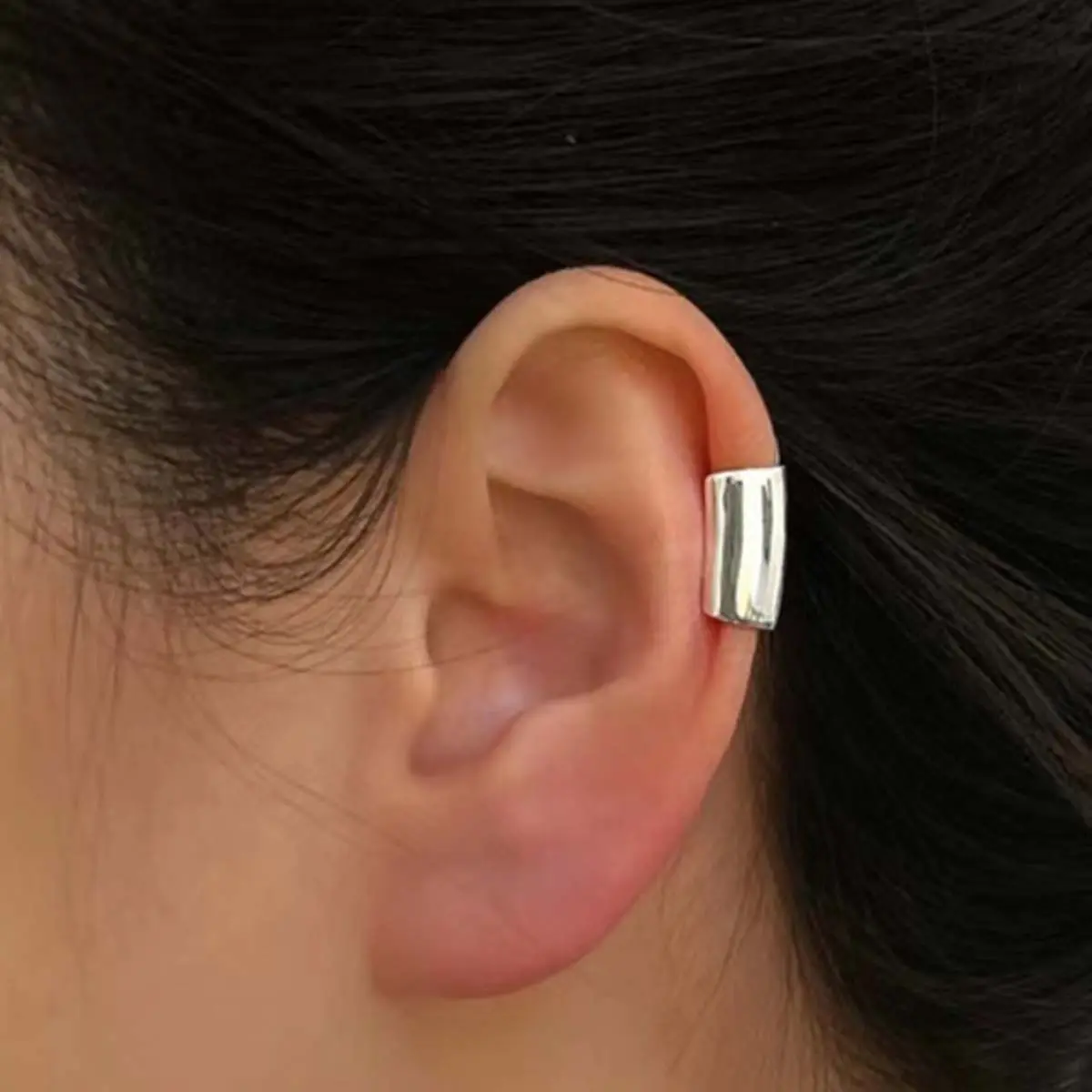Women's Geometric Statement Clip-On Ear Cuff - Minimalist Long Tube No-Piercing Unique Earrings with Artificial Gemstone Accent, Ideal for Birthday Womens Gifts