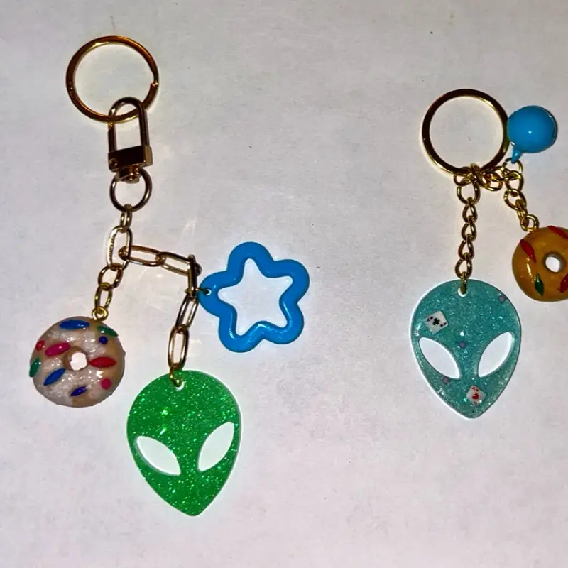 Alien Head Keychain Epoxy Resin