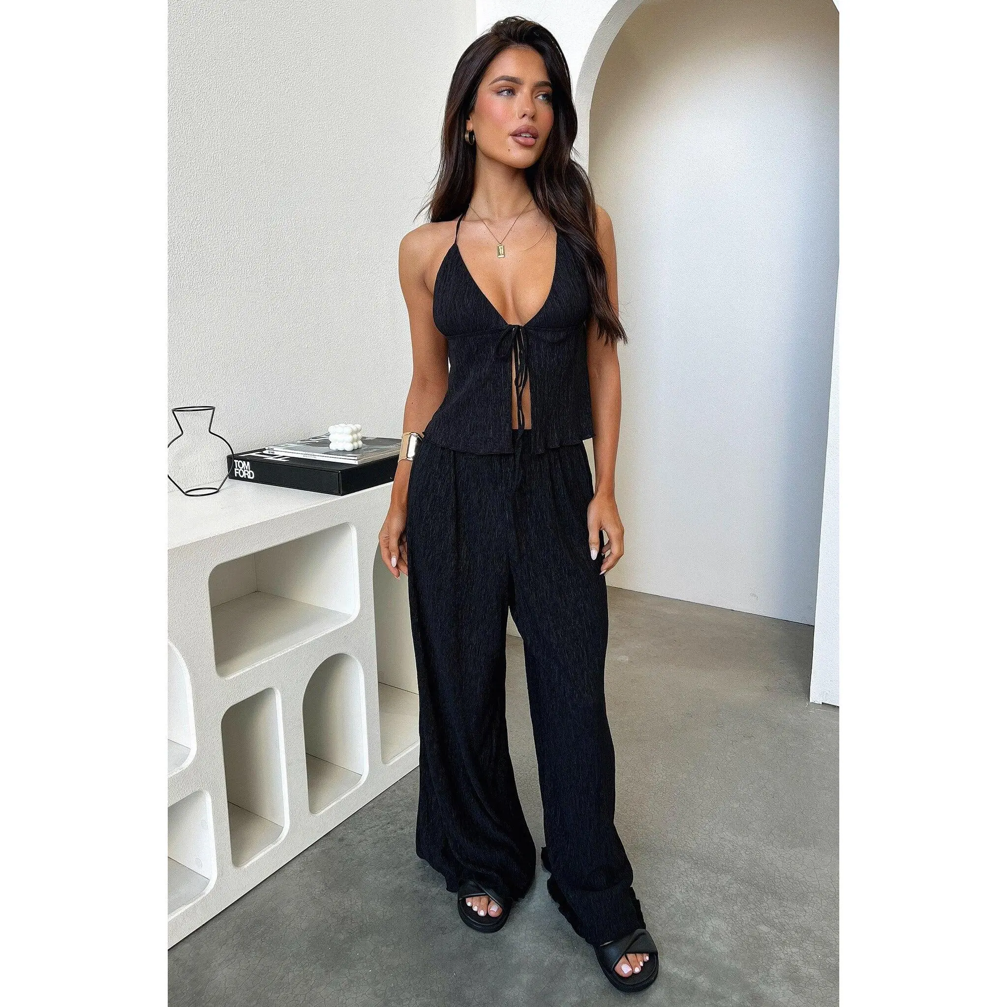 Prisha Wide Leg Plisse Pants - Black