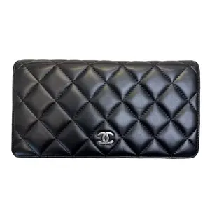 Pre-owned CHANEL leather Small Leather Goods Quilted Lambskin Bifold Wallet Black (17***70)