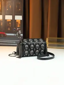 New Halloween Metal Skull Head Chain Shoulder Crossbody Bag, Pu Leather Bag, Cute Small Square Backpack, Party Style, Unisex, All Seasons