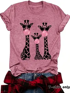 Women's Giraffe Print Round Neck Fitted Tee, Fashion Chic Casual Crew Neck T-Shirt for Daily Holiday Vacation Outdoor Wear, Ladies Clothes for Summer Womenswear