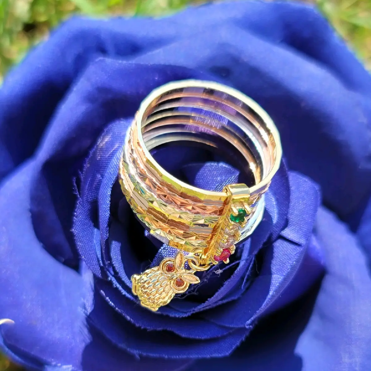 Tricolor buho ring