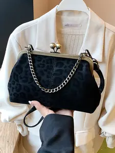 Retro black velvet fashion simple leopard-print one-shoulder messenger bag, niche design metal chain high-grade  handbag, casual trend daily commuting Joker is suitable for shopping, dating and dinner activities.