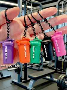 Mini Sport Shaker Bottle Keychain 3D Silicone Gym Fitness Water Bottle Pendant Key Ring Keychain Attachment Backpack Gym Bag Charm Gift for Men Women Gym Lovers Workout Enthusiasts Versatile Accessory Unisex Gift