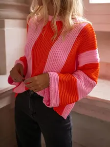 A set of women's red striped knitted sweaters, suitable for autumn and winter, suitable for home, indoor, and outdoor wear, Long Sleeve