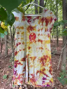 SMALL Women’s Patagonia Hooded Tie Dye Dress (WITH POCKETS!) | One-Of-a-Kind Upcycled Short Sleeve Dress with Roadrunner Block Print
